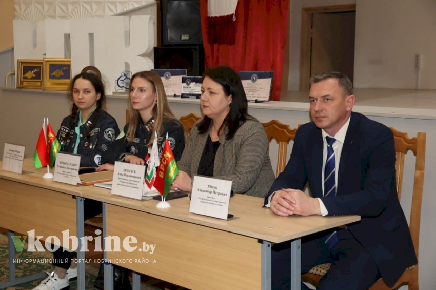 Бойцы студенческого отряда «Лёд и пламя» побывали в Кобринском государственном политехническом колледже. ФОТОРЕПОРТАЖ
