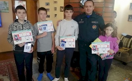 В рамках акции «Безопасность – в каждый дом!» работники нашего РОЧС посетили семьи Кобринской детской деревни