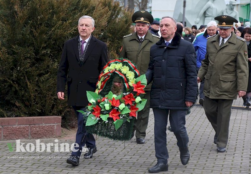 В Кобрине прошли торжественные мероприятия, посвящённые 35-летию вывода советских войск из Афганистана