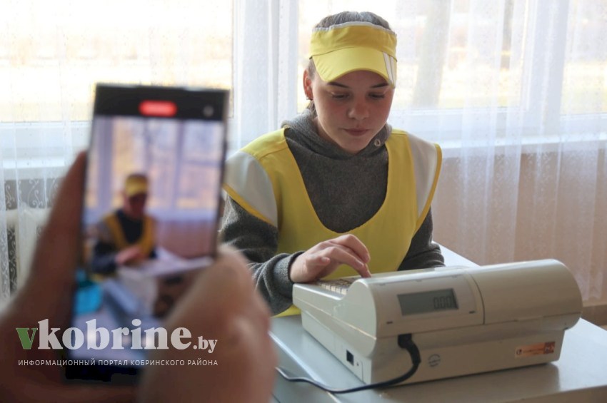 Участники проекта «Школа молодого руководителя» посетили Кобринский государственный профессиональный лицей сферы обслуживания