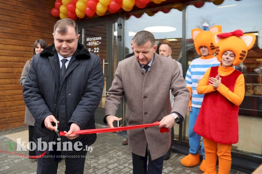 В Кобрине состоялось открытие обновленного магазина «Верас»