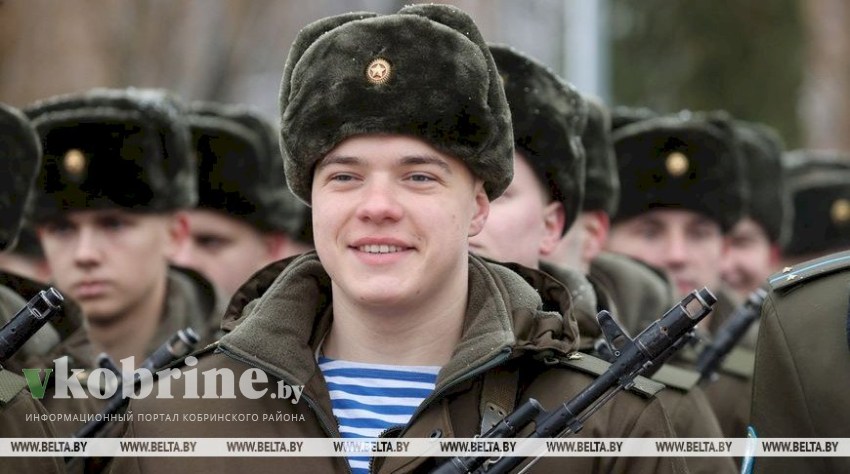 Поздравление Президента с Днем защитников Отечества и Вооруженных Сил