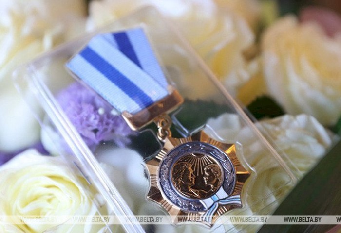 Орденом Матери награждены 186 жительниц пяти областей и Минска