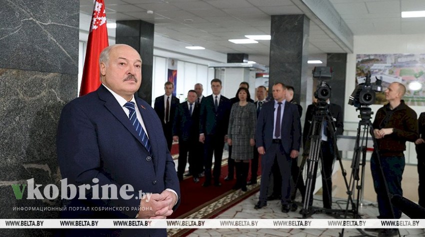 Лукашенко: сценарии беглых относительно Беларуси нереализуемы