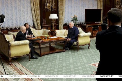 Лукашенко отметил неожиданно высокую явку на прошедших выборах депутатов