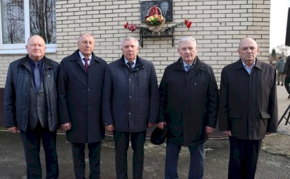  В агрогородке Стригово состоялось торжественное открытие мемориальной доски почётному гражданину Кобринского района Владимиру Григорьевичу Кузичу