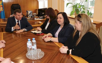 Председатель райисполкома Александр Пачко встретился с представителями блогерского сообщества Кобринщины