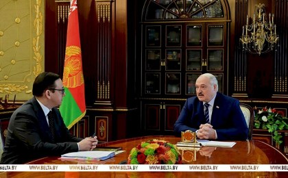 «Некоторые хотят повоевать, власть захватить». Лукашенко об информационной войне и планах беглых