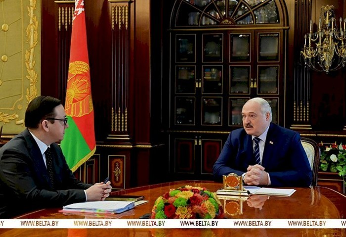 «Некоторые хотят повоевать, власть захватить». Лукашенко об информационной войне и планах беглых