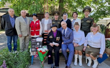 С праздником, герои Победы: на Кобринщине чествовали ветеранов Великой Отечественной войны