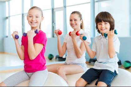 Поздравление руководства Кобринского района с Днём работников физической культуры и спорта