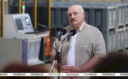 Лукашенко требует наряду с продукцией ВПК сохранить и наращивать на «Легмаше» выпуск товаров мирного назначения