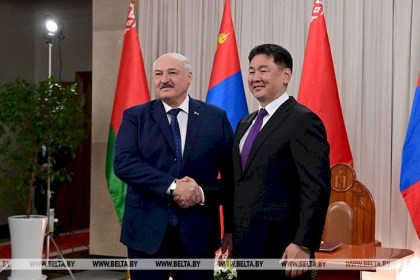 Медиапланерка на высшем уровне, новинки ВПК, краш-тест топора и музей Чингисхана. Итоги недели Президента