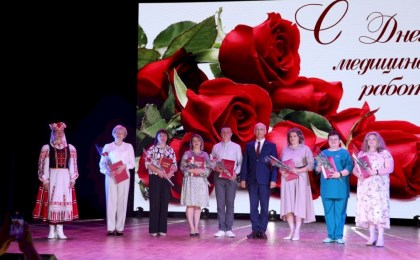 В Кобрине прошло праздничное мероприятие, посвящённое Дню медицинских работников