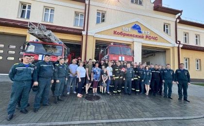Сегодня в Кобринском РОЧС провели на заслуженный отдых Виктора Шикасюка