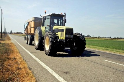 ГАИ уделит особое внимание сельскохозяйственной технике на дорогах
