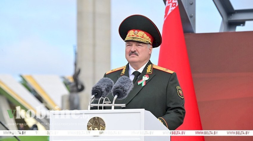 День Независимости, попадание в десятку ШОС, марафон переговоров и найденная «Папараць-кветка». Итоги сверхнасыщенной недели Президента