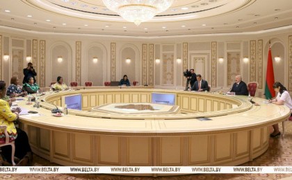 Лукашенко на встрече с первой леди Зимбабве заявил о решимости реализовать все договоренности с этой страной
