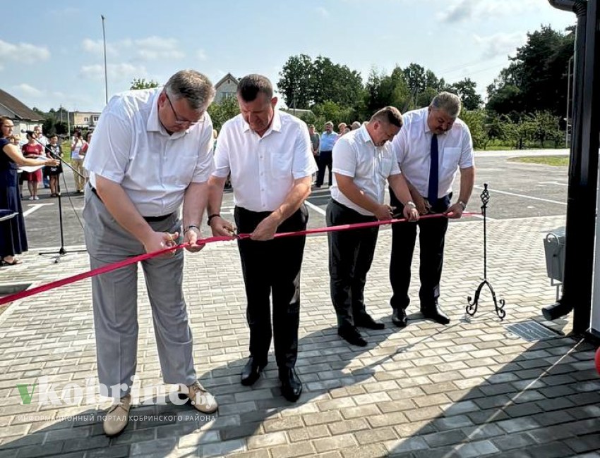 В поселке Птицефабрика открылся первый в Брестской области модульный ФАП 