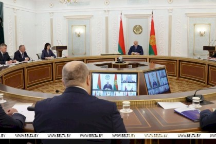 Александр Лукашенко собрал селекторное совещание по уборочной и преодолению последствий стихии
