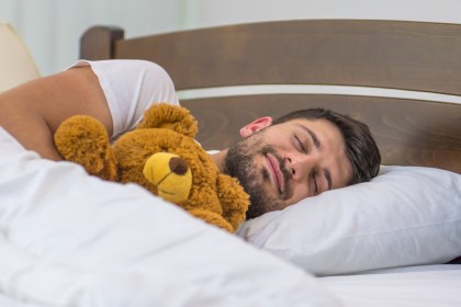 Как долго можно спать на выходных: к чему приводит привычка отсыпаться