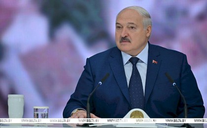 Обновление армейских настроек, кадровой вертикали и новая встреча со студентами. Итоги недели Президента