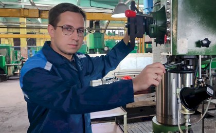 Из «айти» на завод. Борис Селедчик рассказал о работе в ОАО «Кобринагромаш»
