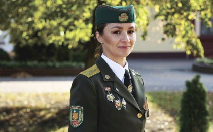Многодетная кобринчанка Ольга Ясюкевич охраняет рубежи страны