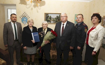 В Кобрине чествовали 100-летнего юбиляра Нинеля Гасюка