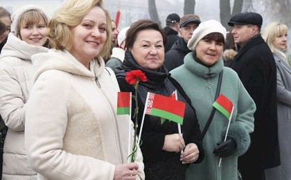В Кобрине прошел торжественный митинг в честь Дня Октябрьской революции