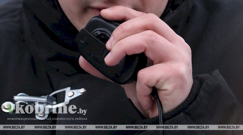 Пожар произошел на территории МТФ в Кобринском районе: от огня спасено более 2 тонн соломы