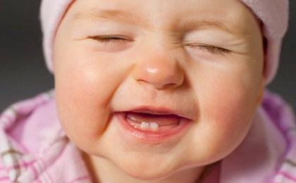 Режутся зубы у ребенка: что можно посоветовать родителям? 