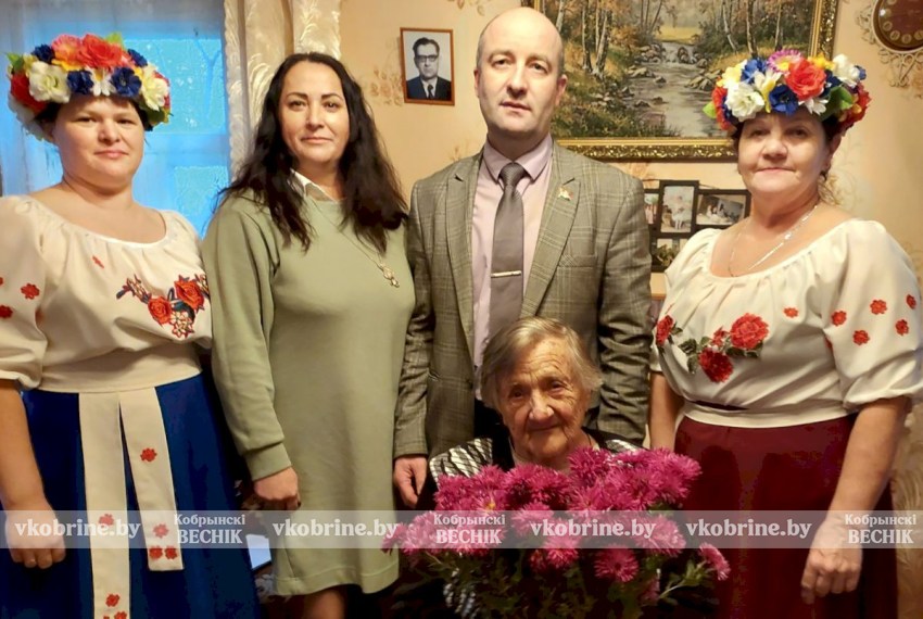 В аг. Городец поздравили с юбилеем Надежду Покалюк