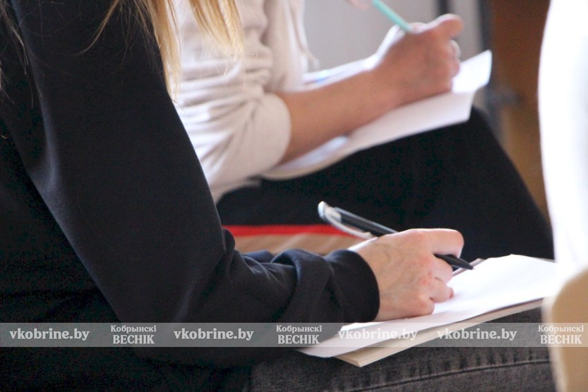 Это как в самолете: «Сначала маску на себя, потом на ребенка». В Кобрине прошел тренинг по психологической самопомощи для родителей