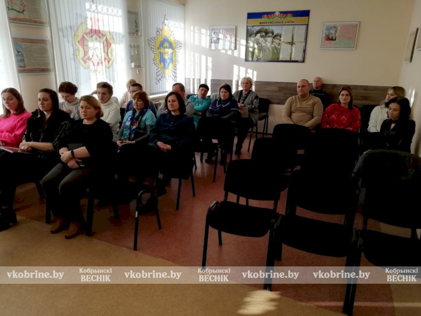 Коррупция и экстремизм: актуальные вопросы с прокурором Кобринского района