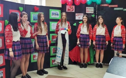 Выборы 2025: в ГУО «Гимназия г. Кобрина» проходит концертная программа 