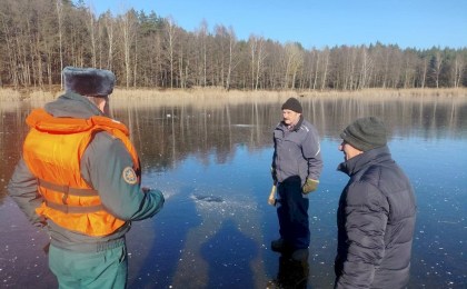 Опасность на льду: рейдовые мероприятия по зимним водоемам провели работники Кобринского РОЧС