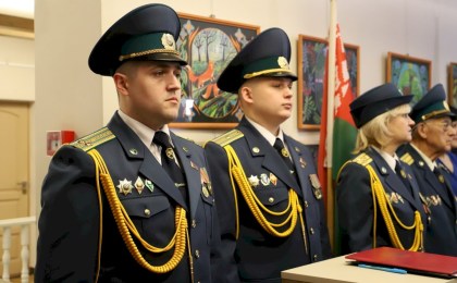Молодые сотрудники Брестской таможни принесли Присягу в преддверии Дня Конституции Республики Беларусь 