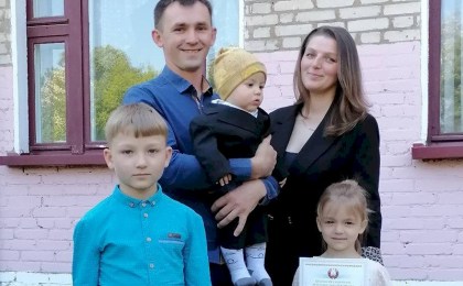 Певец Дмитрий Свиридюк из Стригово исполняет песни Барыкина, Михайлова, Евдокимова…и не только