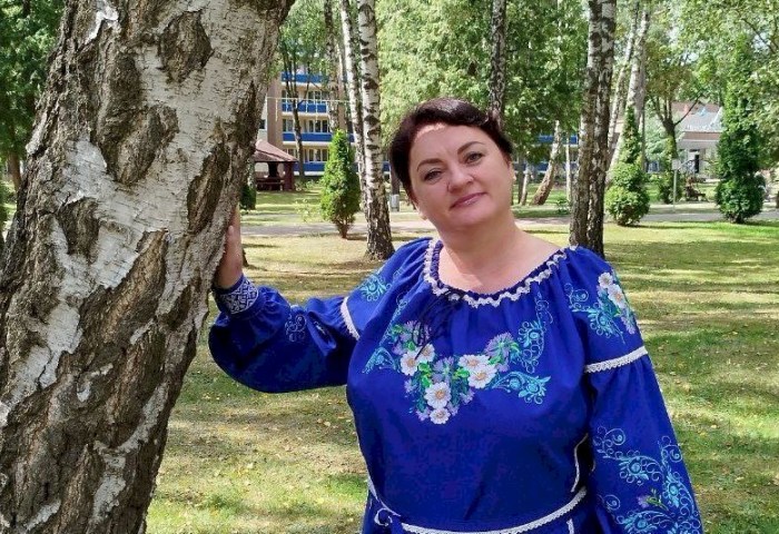 Кобринчанка Валентина Асаенок выпустила музыкальный клип к 80-летию Победы