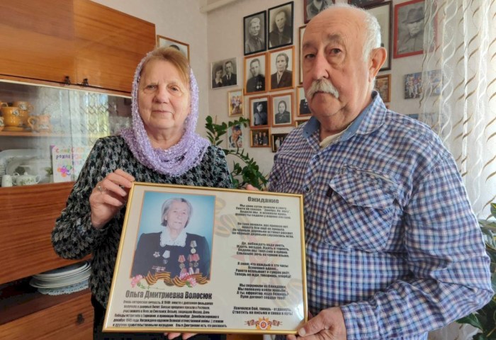 «Полк нес потери, а молодая медсестра Ольга Кожемякина боролась за жизни бойцов» - ее историю вспоминает семья Павла и Нины Волосюк
