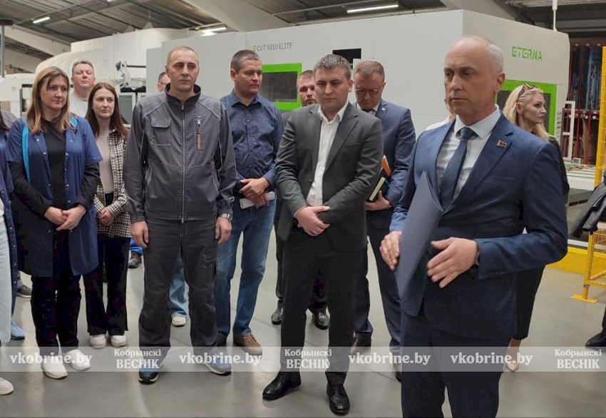 Александр Мойсеюк и представители служб Кобринщины обсудили проблемные вопросы граждан с коллективом ИООО «ВЕЛПАК-Кобрин»