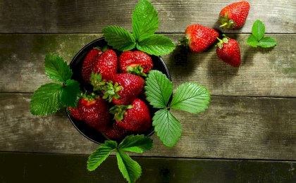 Когда вкус и польза под сомнением - специалист рассказала, как выбрать свежую клубнику