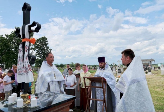 Вяртанне святыні: асвяцілі крыж на месцы страчанага храма у в. Залессе