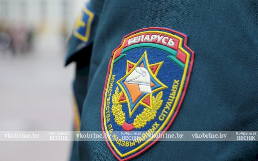 Поздравление руководства Кобринского района с Днем пожарной службы