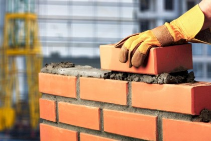 Поздравление руководства Кобринского района с Днем строителя