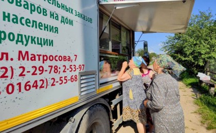Работа автолавки в деревне Жуховцы - проблема в опоздании или ассортименте? Разобрался корреспондент «КВ»