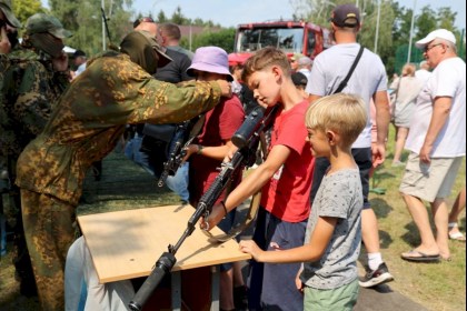 Спортивный праздник, посвящённый Дню Военно-воздушных сил Республики Беларусь, прошел с размахом в Кобрине