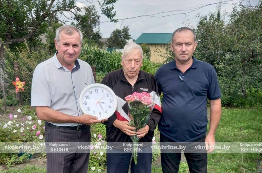 Иван Савчук из аг. Повитье отпраздновал 90-летний юбилей