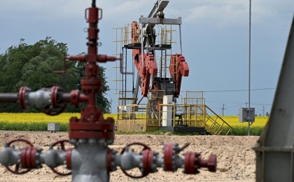 Нефть и газ - ключевые виды сырья в республике: в воскресенье работники нефтяной, газовой и топливной промышленности отмечают профессиональный праздник